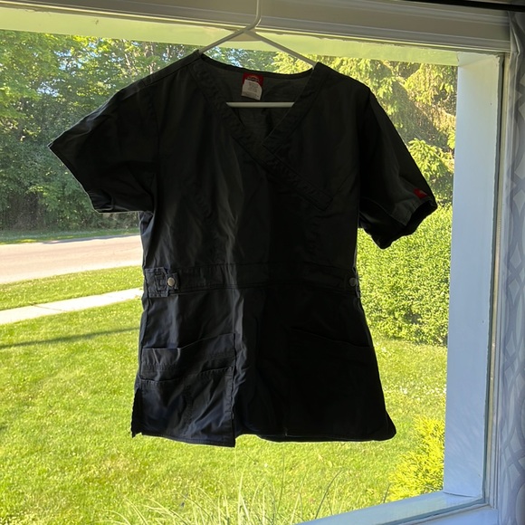 Dickie’s medium scrub top - Picture 1 of 2